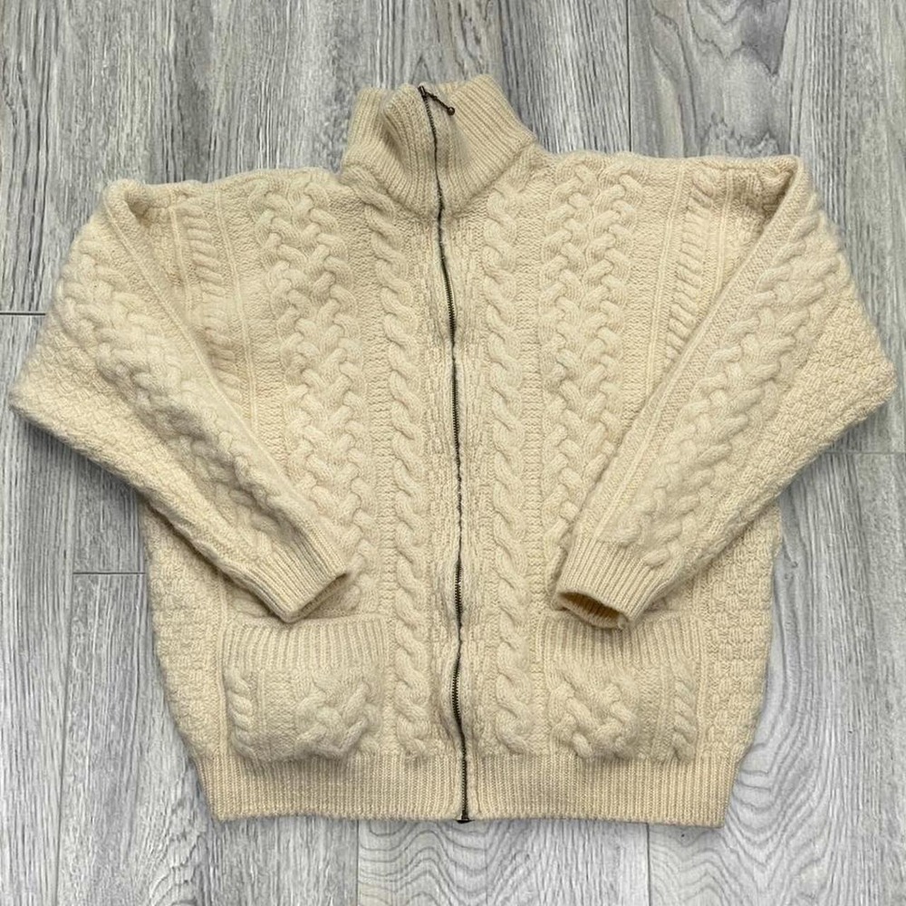 Carraig Donn Irish Wool Cable Knit Full Zip Cardigan Sweater Medium